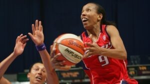Brasileira Janeth Arcain é escolhida para integrar o Hall da Fama de Basquete Feminino