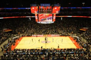 Lance Livre: a bola de três, a falta de pivôs dominantes e para onde vamos