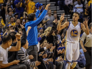 Stephen Curry é eleito unanimemente MVP da temporada 15/16