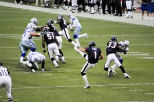 O que é punt? Conheça mais sobre o chute que é vital na NFL