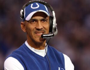 Ex-técnico dos Colts, Tony Dungy nega acusações de trapaça