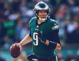 Philadelphia Eagles exerce opção no contrato de Nick Foles; QB anula cláusula