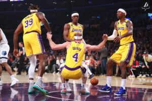 É um enorme feito o time “incomum” do Los Angeles Lakers poder chegar a 60 vitórias