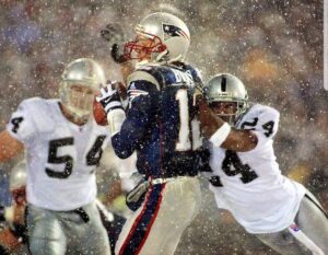 Jogos da NFL que você precisa relembrar: Patriots x Raiders (Divisional Round de 2001)