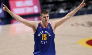 Nikola Jokic é eleito MVP da NBA 2020/21