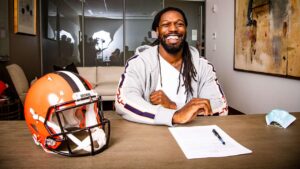 Jadeveon Clowney – Notícias, estatísticas e salário