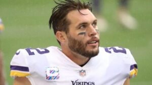 Harrison Smith – Notícias, estatísticas e salário