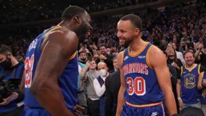 Draymond Green exalta recorde de Curry: “Honrado em fazer parte disso”