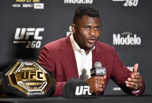 Francis Ngannou critica divulgação de vídeo que mostra treino entre ele e Gane
