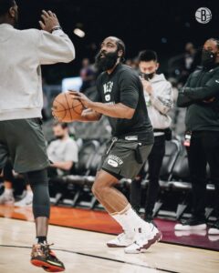 Brooklyn Nets e Philadelphia 76ers fecham troca de Harden por Simmons