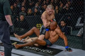 LFA 123: Dan Argueta domina Mairon Santos e garante nocaute técnico no terceiro round