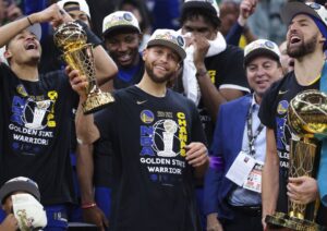Finalmente Stephen Curry conquista seu primeiro troféu de MVP das Finais da NBA