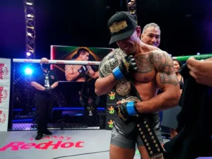 Exclusiva com Raush Manfio, campeão da PFL: “A vitória contra o Pettis me deixou confiante que eu poderia lutar contra qualquer um no mundo”