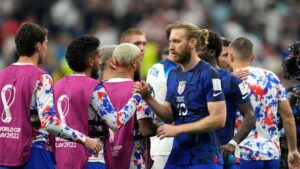 Estados Unidos protesta e Irã solicita sua exclusão da Copa do Mundo do Qatar