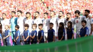 Rivalidade além do futebol: Estados Unidos e Irã esquentam os ânimos antes de partida decisiva