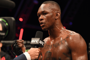 Israel Adesanya diz que facilitou a vida de Alex Pereira