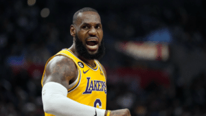 LeBron James manda à mídia perguntar a gerência sobre possíveis trocas
