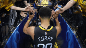 O chamativo Stephen Curry! Lance impressionante de Curry e vitória contra Celtics repercutem na web