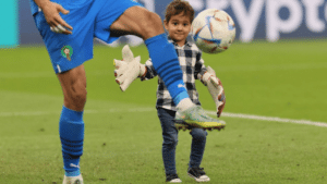 Momento fofura com filho de Bono viralizou na Web