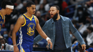 Jordan Poole segura o piano na ausência de Curry
