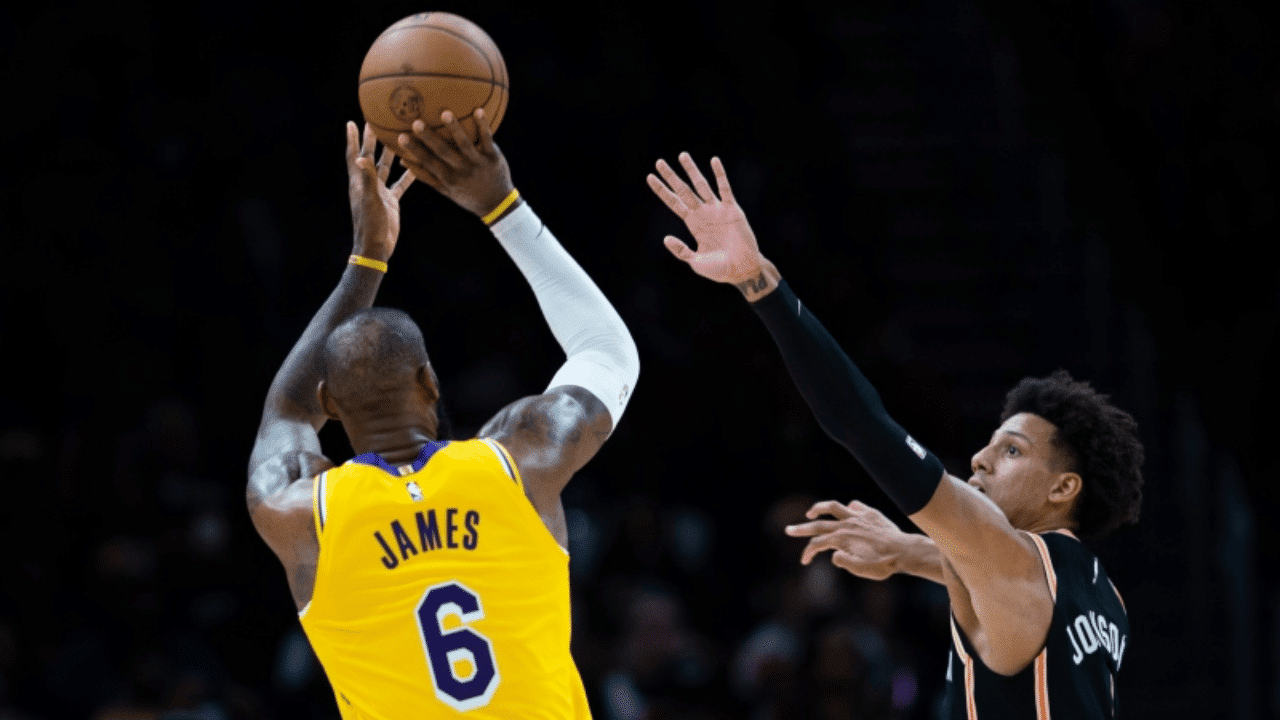 Lebron James pode ser trocado mesmo após brilhar com 47 pontos frente ao Hawks