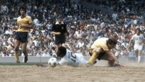 Lendas da Seleção Americana homenageiam o Rei Pelé