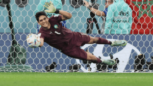 Poderia defender a Seleção Canadense? Confira a história do goleiro Bono