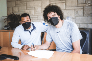 Anderson Varejão retorna ao Cleveland Cavaliers