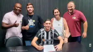 Zagueiro revelado pelo Boston City é o novo reforço de equipe brasileira