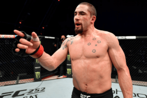 Robert Whittaker responde desafio de Khamzat Chimaev