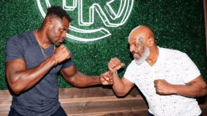 Mike Tyson aposta em vitória de Francis Ngannou contra campeão do boxe