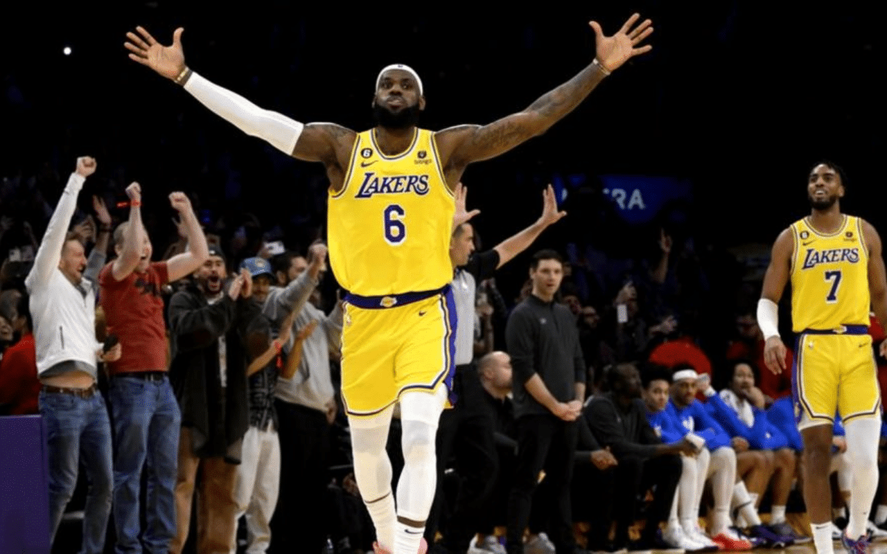 Lebron James diz que pode jogar por qualquer franquia