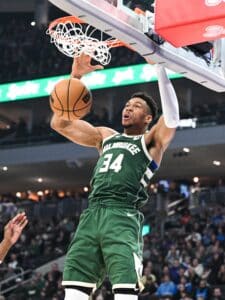 Giannis admite ‘roubo’ para completar triplo-duplo em Bucks x Wizards