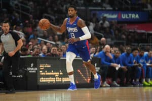 NBA: Paul George sofre lesão preocupante e assusta os Clippers
