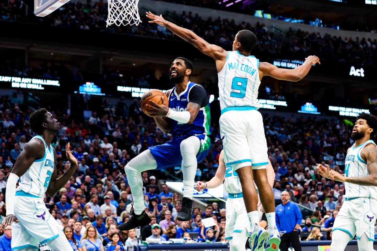 Crise nos Mavs: Kyrie manda recado “hostil” após vaias da própria torcida