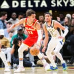 NBA: Trae Young perde a cabeça e tenta agredir árbitro em jogo do Hawks