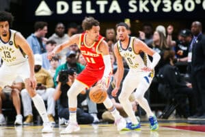 NBA: Trae Young perde a cabeça e tenta agredir árbitro em jogo do Hawks