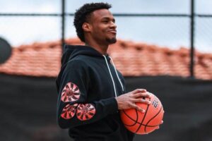 LaVar Ball aconselha filho de LeBron a fugir da faculdade: “Química pra quê?”