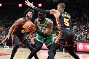 Playoffs NBA: Celtics eliminam Hawks e farão ‘final antecipada’ na semi