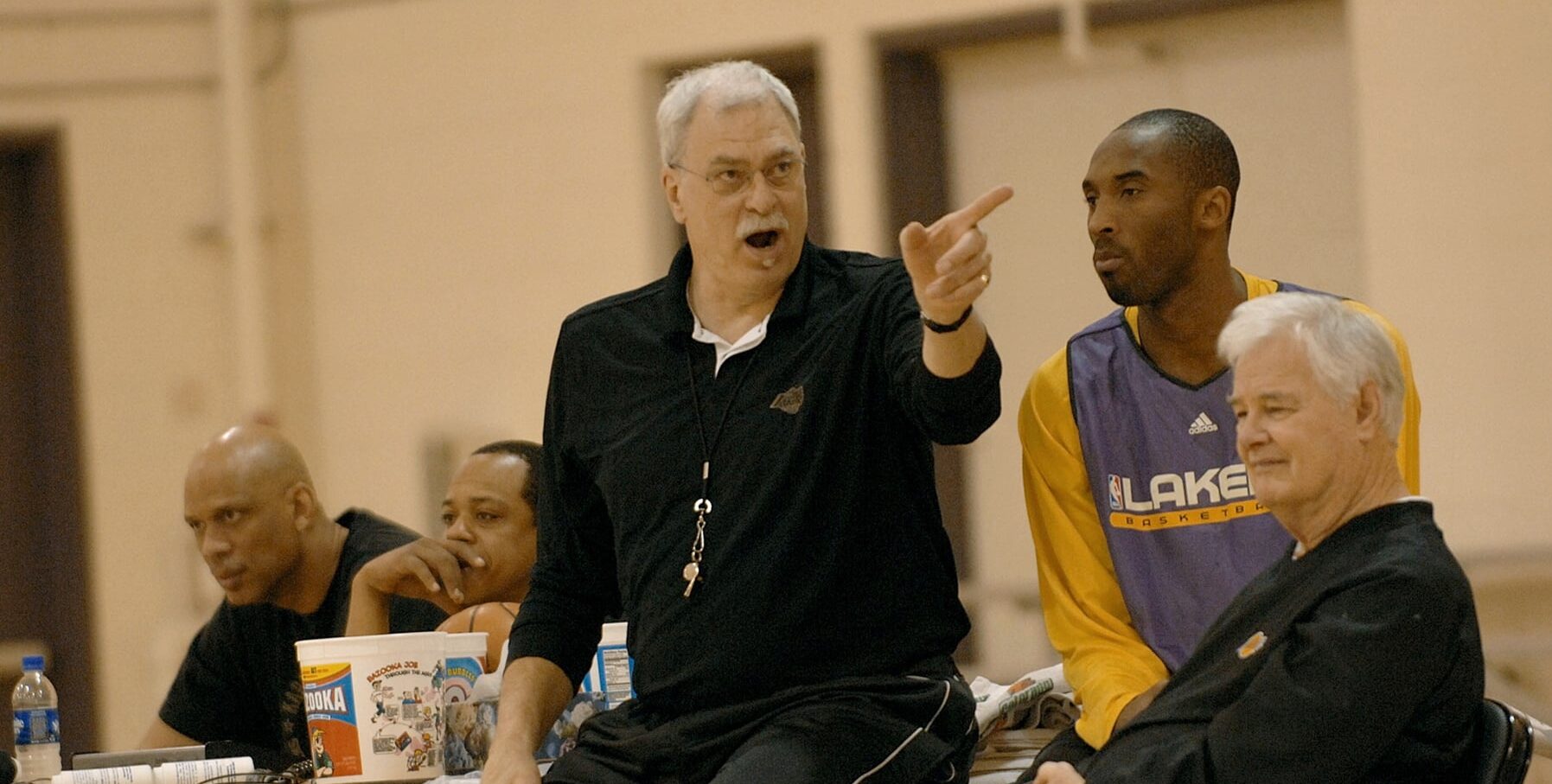 NBA Lakers Phil Jackson Kobe Bryant, esporte e política. Foto: Reprodução/Twitter/@Lakers