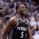 NBA Playoffs: Curry erra última bola, Fox brilha com 38 pontos, e Kings vencem Warriors