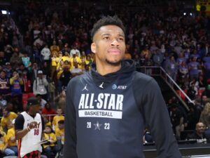 NBA: Giannis revela motivo amargo que quase o fez se aposentar aos 26 anos