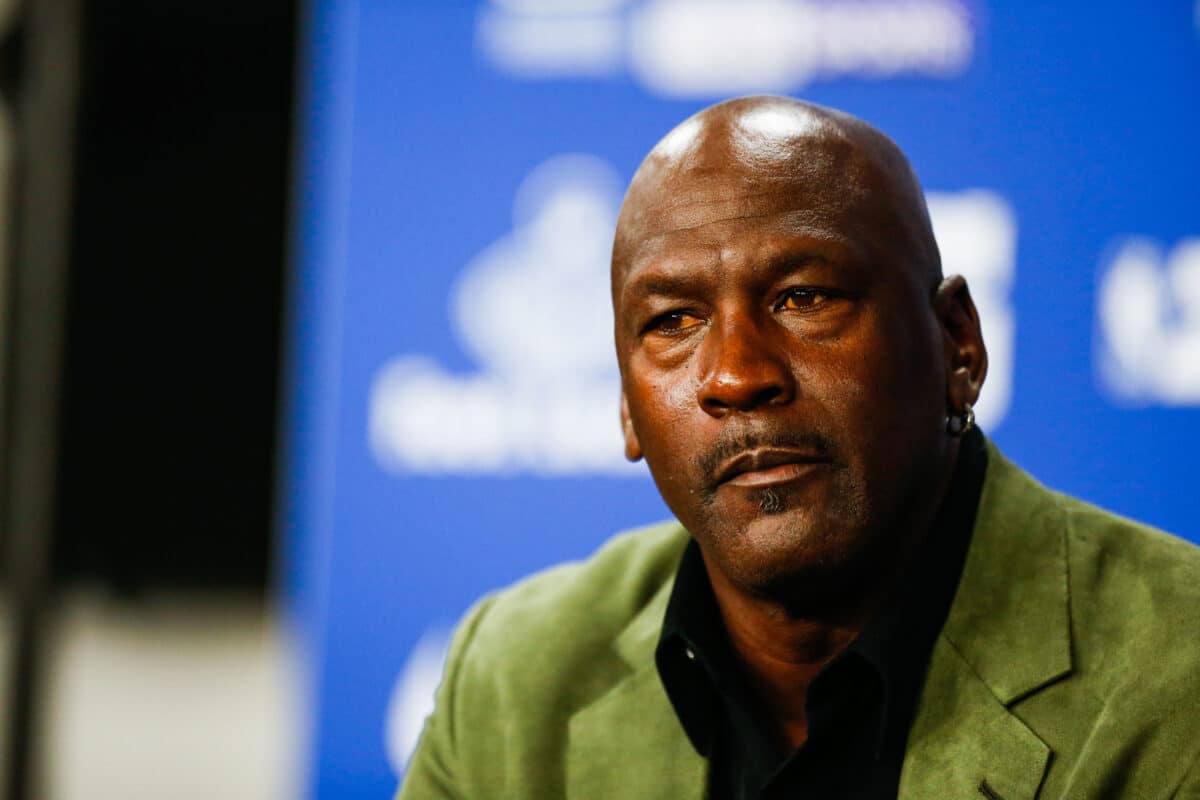 Lenda da NBA, Michael Jordan tem mansão invadida; suspeito foi preso