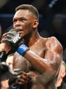 Lutador do UFC faz comentário racista e xenófobo contra Israel Adesanya