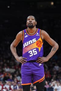 NBA: Kevin Durant se torna o 3º jogador da liga a acertar contrato vitalício com a Nike