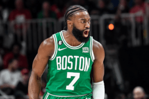 NBA Playoffs: Celtics dominam jogo 4 contra Hawks e ficam perto da vaga