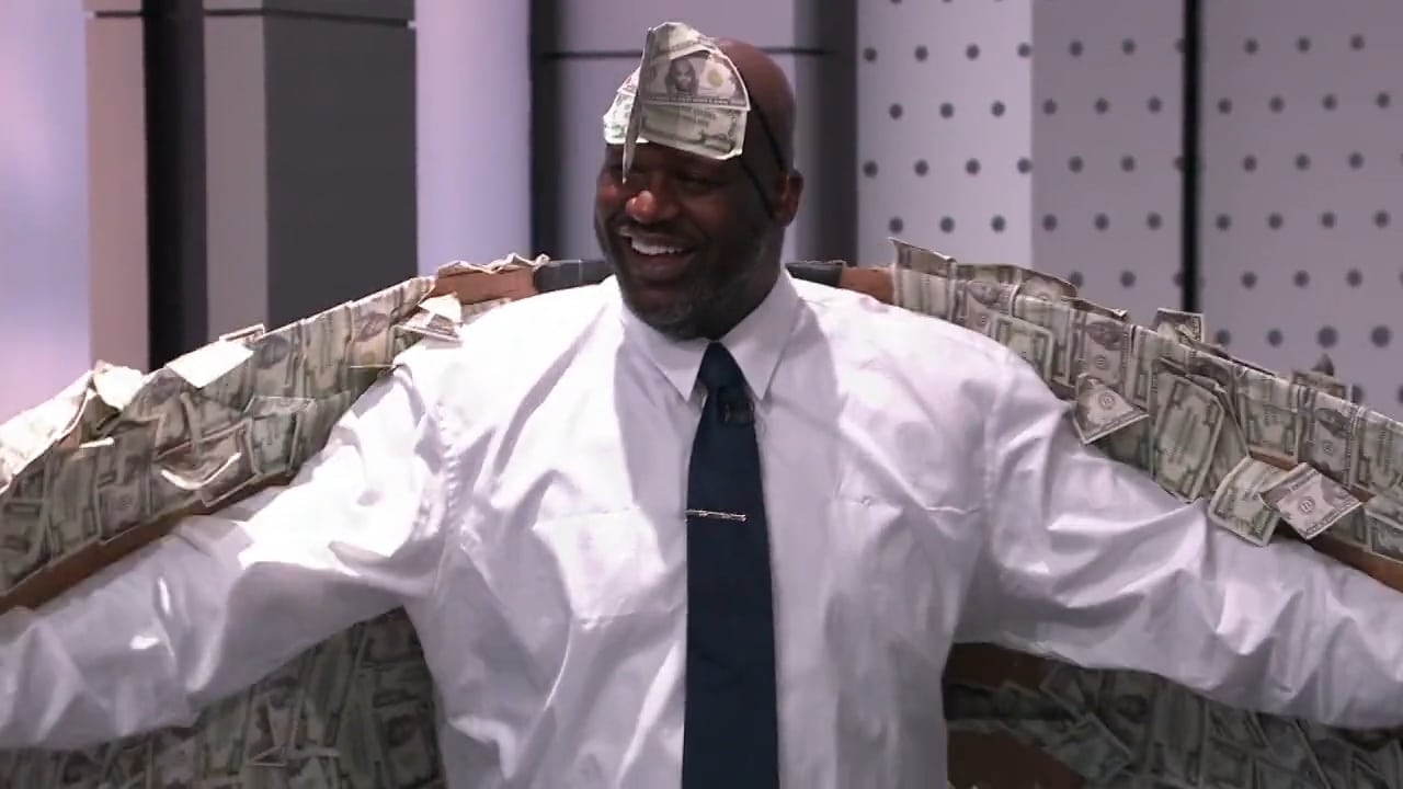 NBA: Shaquille O’Neal se veste de falcão para zoar Boston Celtics