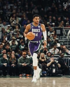 Playoffs NBA: Bucks têm atualização sobre lesão de Giannis