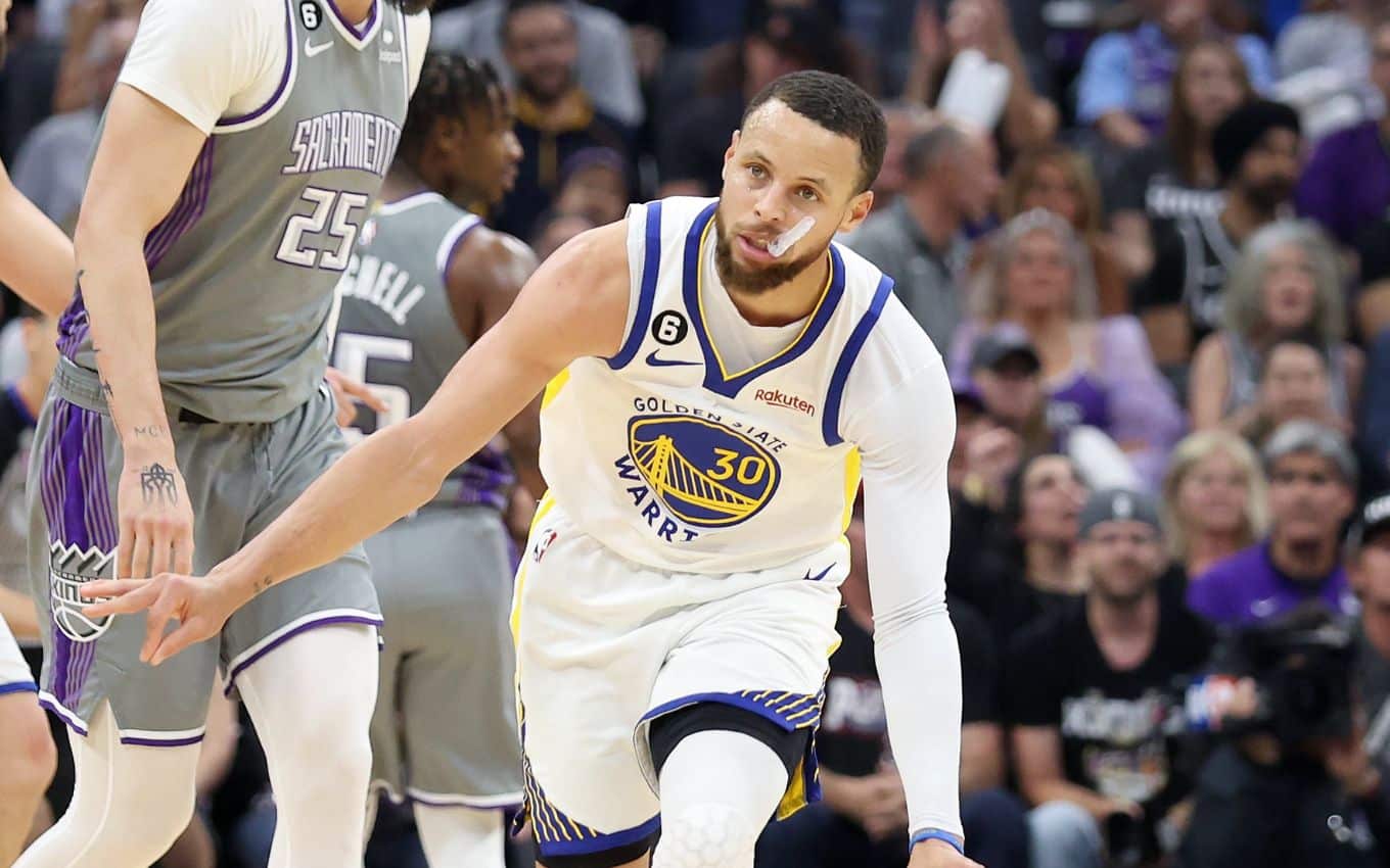 Playoffs NBA: Warriors vencem Jogo 5 e viram série contra Kings