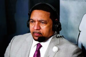 NBA: Bucks miram em ex-Warriors e atual comentarista para cargo de treinador